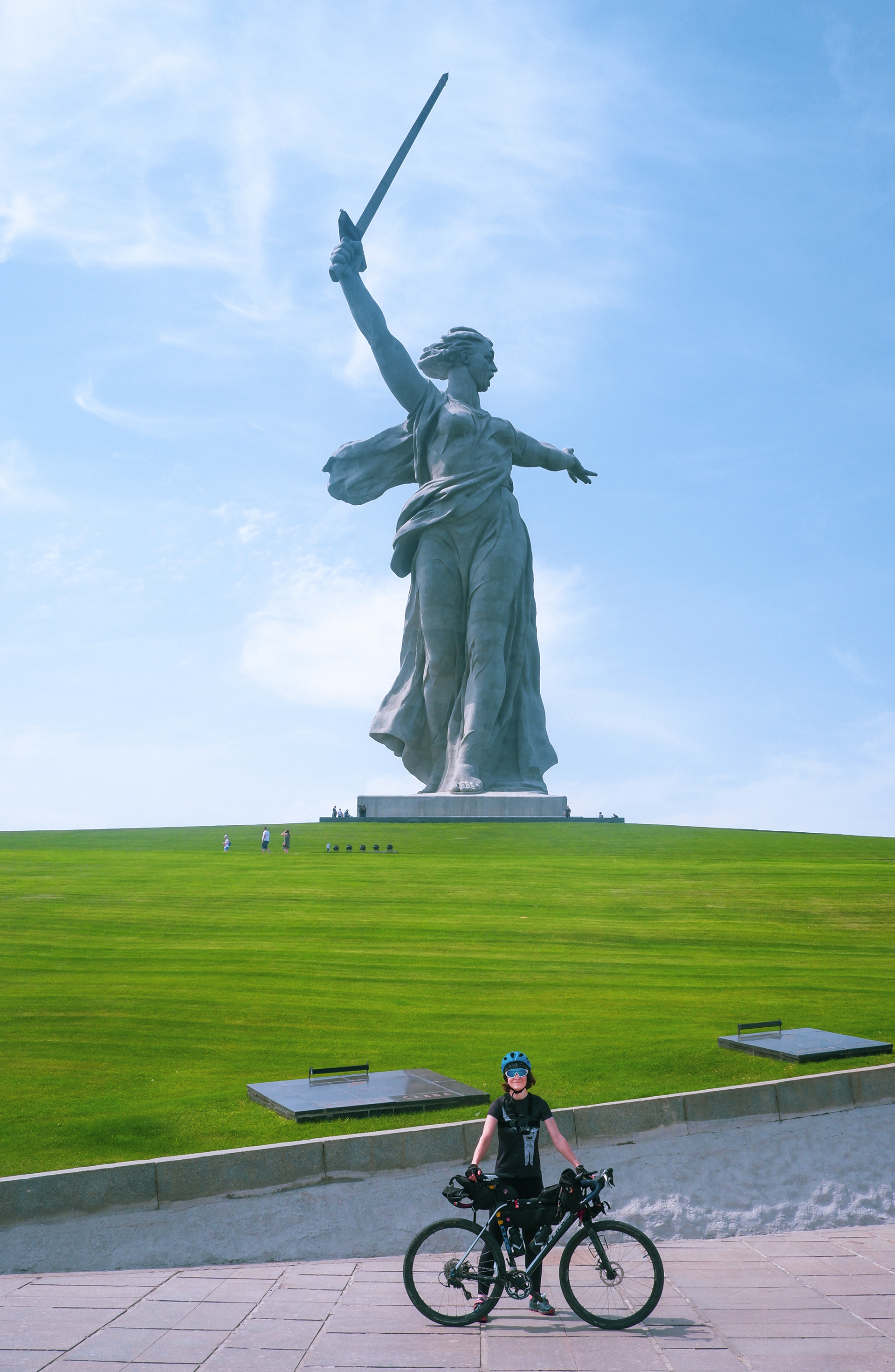 Алена катит. Велопутешествие по Волгоградским степям